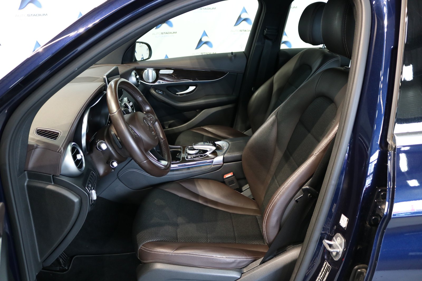 MERCEDES-BENZ GLC 300 4Matic 9G-Tronic, Benzin, Occasion / Gebraucht, Automatik - 4