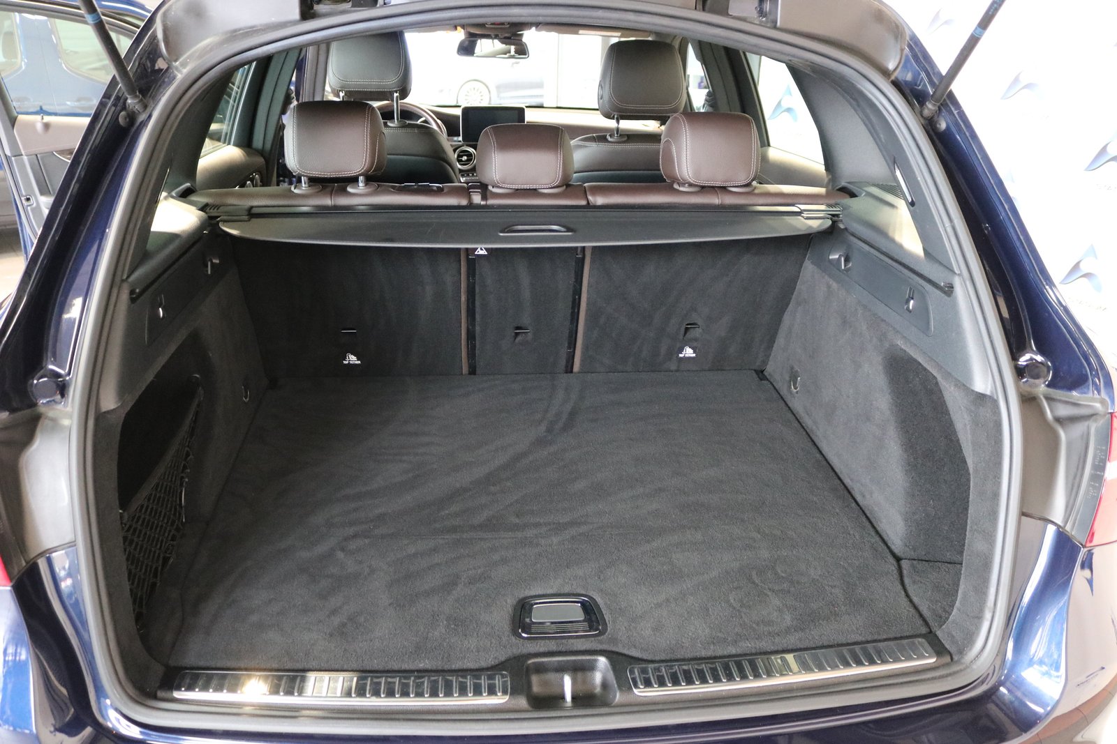 MERCEDES-BENZ GLC 300 4Matic 9G-Tronic, Benzin, Occasion / Gebraucht, Automatik - 6
