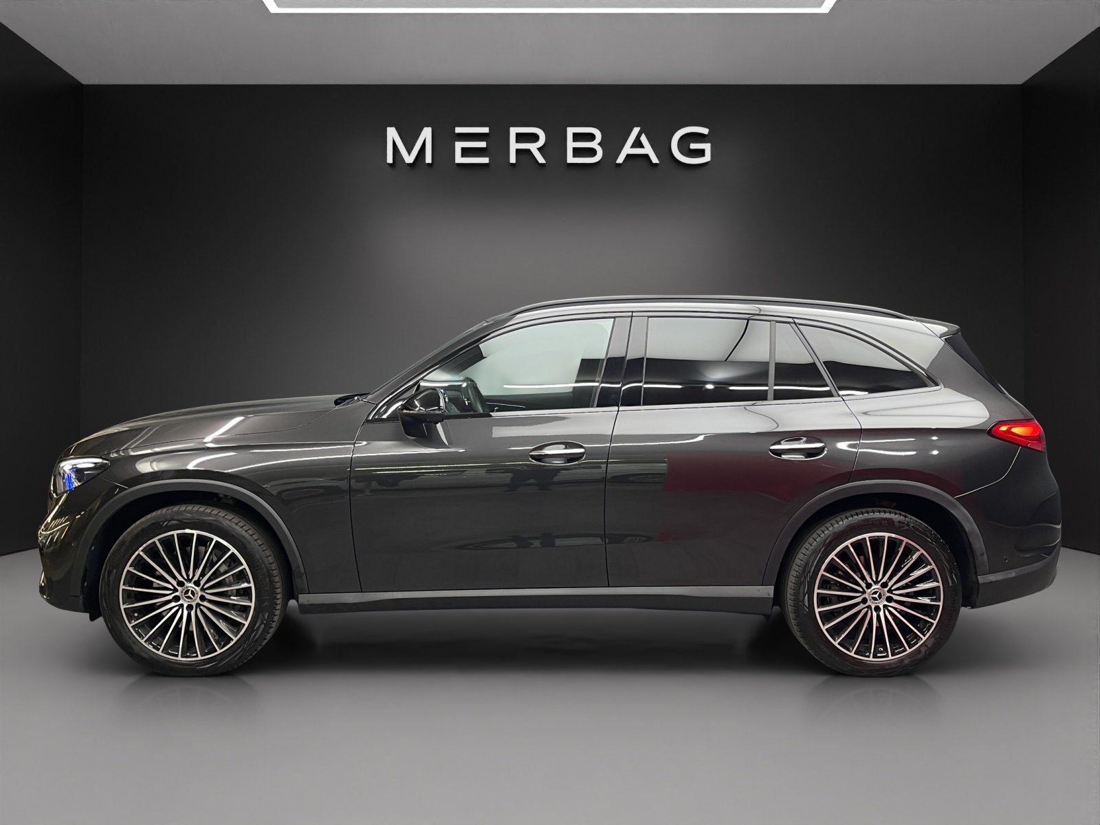 MERCEDES-BENZ GLC 300 4M AMG Line, Mild-Hybrid Benzin/Elektro, Occasion / Gebraucht, Automatik - 3