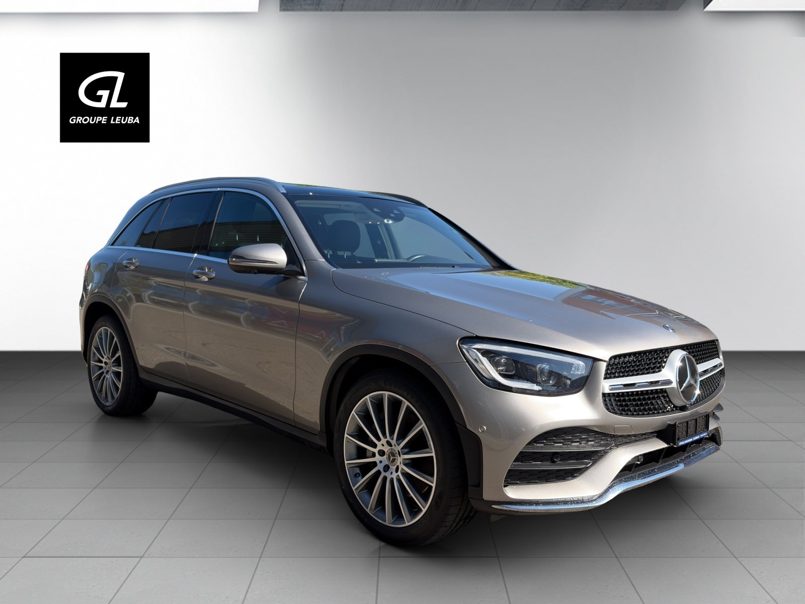 MERCEDES-BENZ GLC 300 AMG Line 4Matic