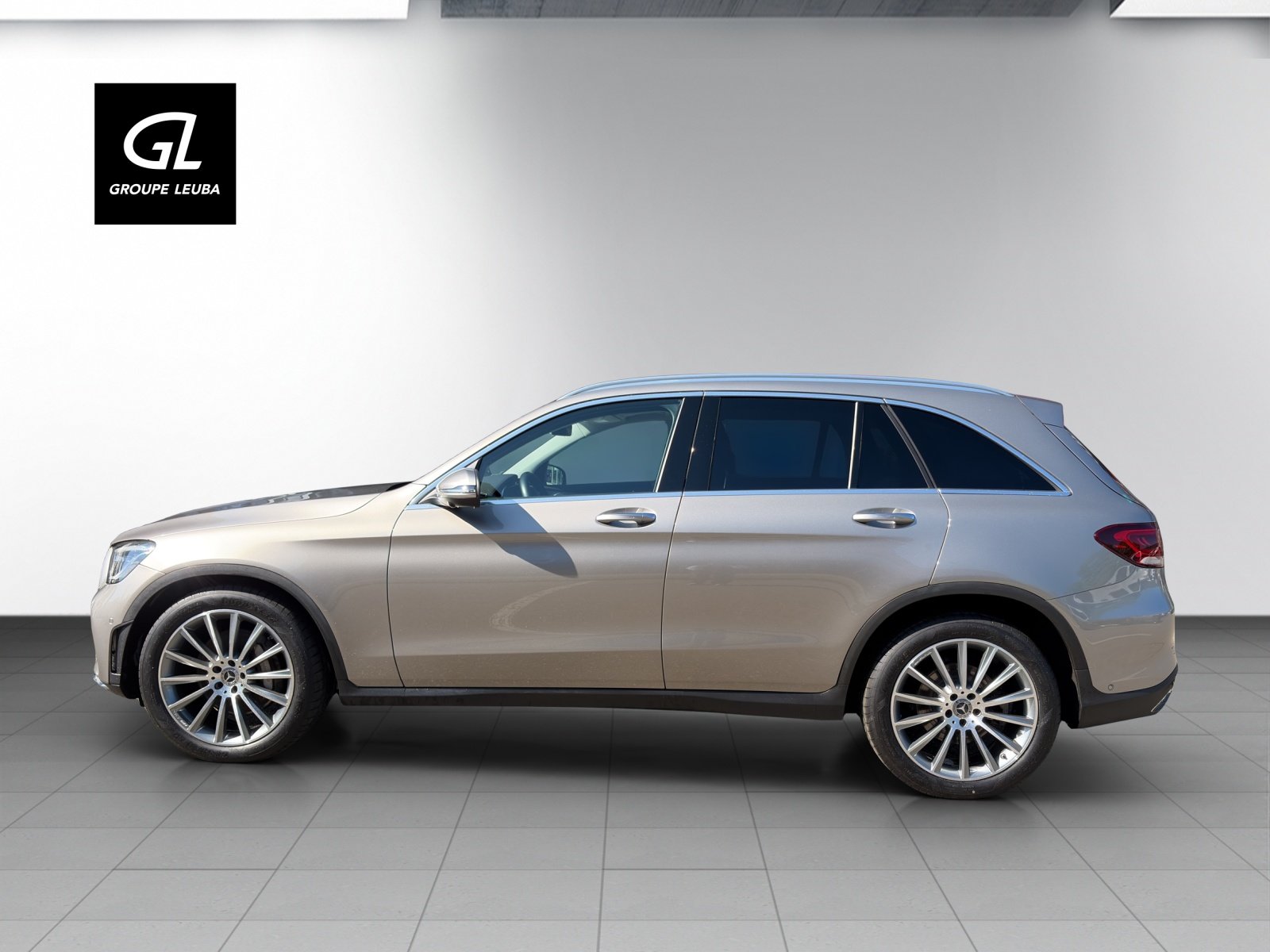 MERCEDES-BENZ GLC 300 AMG Line 4Matic, Mild-Hybrid Petrol/Electric, Second hand / Used, Automatic - 3