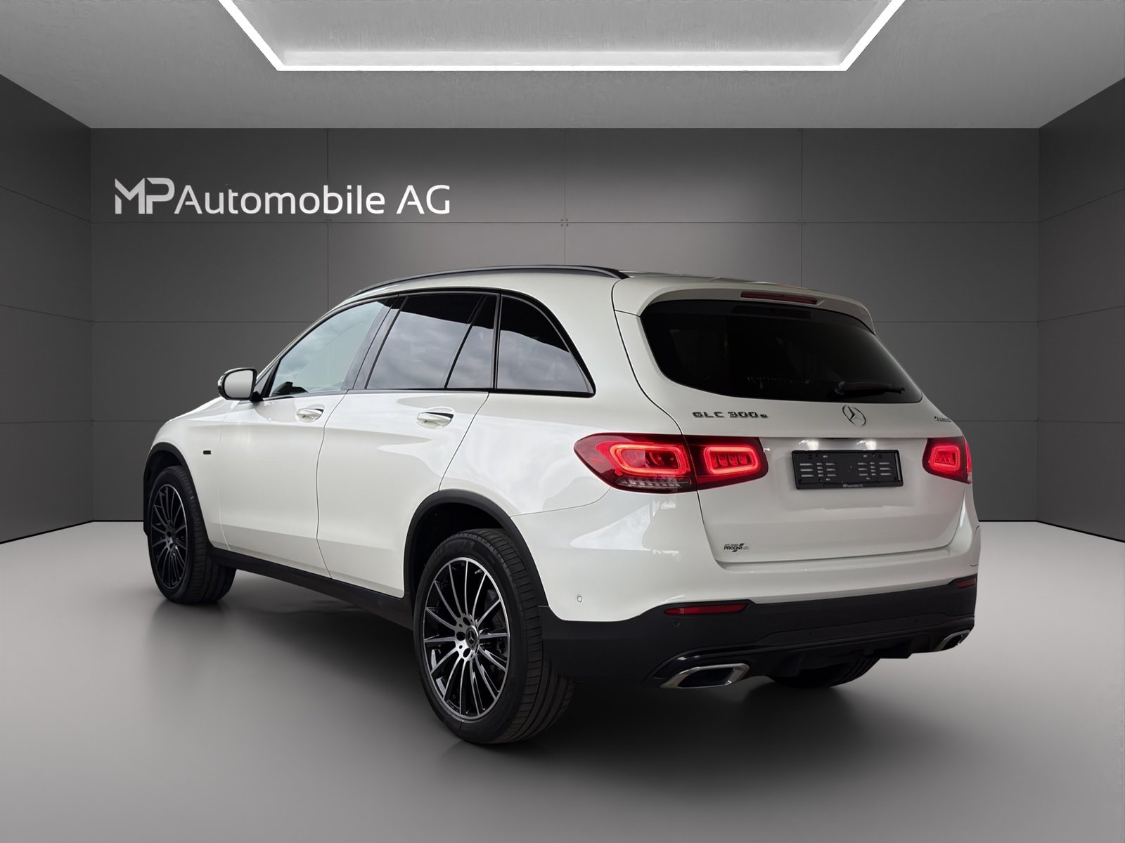 MERCEDES-BENZ GLC 300 e AMG Line 4Matic 9G-Tronic, Plug-in-Hybrid Benzin/Elektro, Occasion / Gebraucht, Automatik - 6
