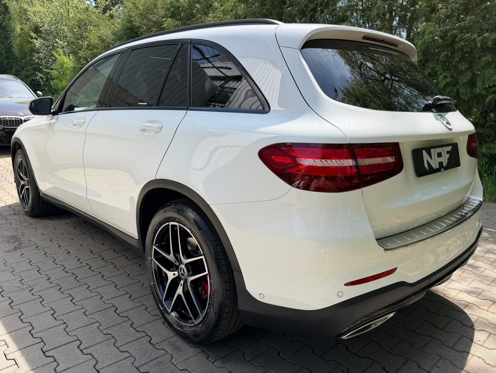 MERCEDES-BENZ GLC 250 Runout Edition 4Matic 9G-Tronic, Benzin, Occasion / Gebraucht, Automatik - 3