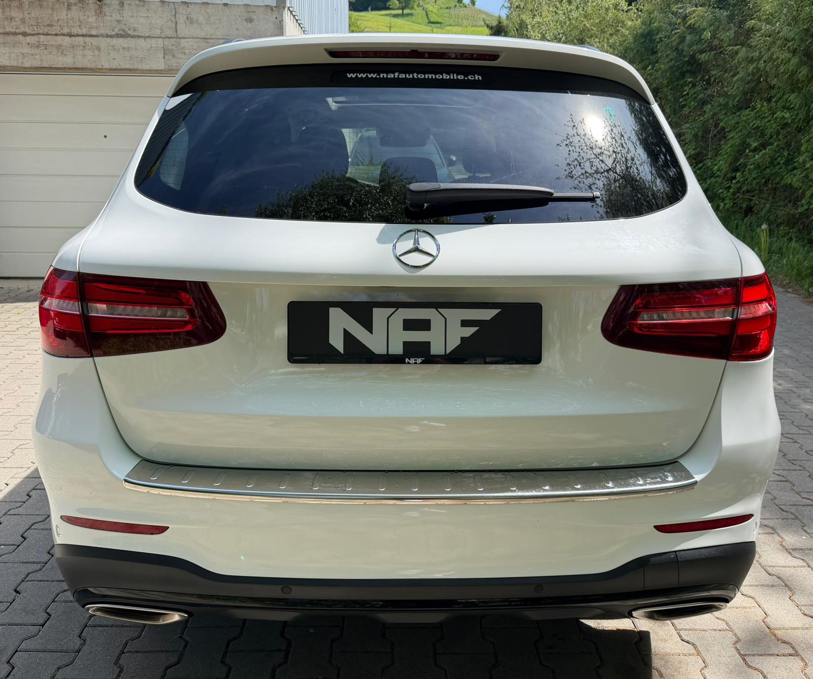 MERCEDES-BENZ GLC 250 Runout Edition 4Matic 9G-Tronic, Benzin, Occasion / Gebraucht, Automatik - 4