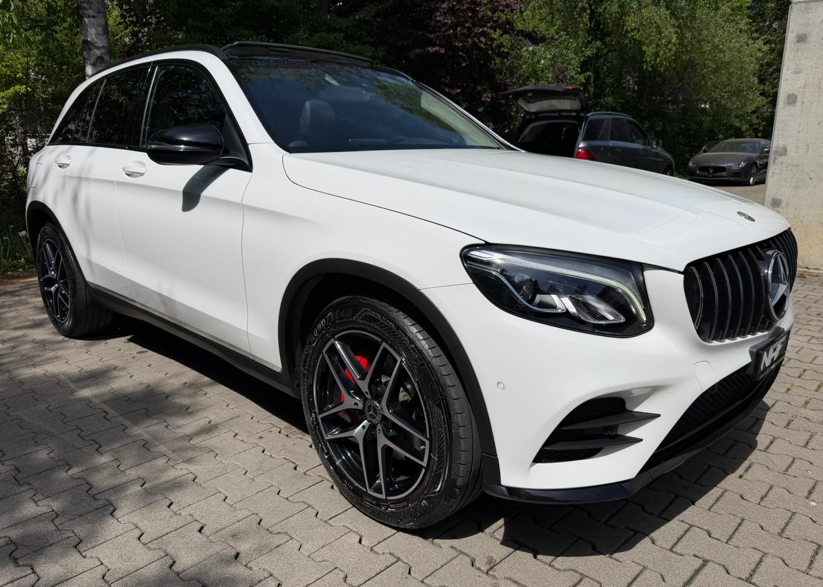 MERCEDES-BENZ GLC 250 Runout Edition 4Matic 9G-Tronic, Benzin, Occasion / Gebraucht, Automatik - 7