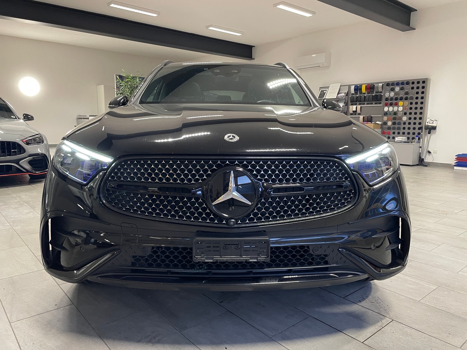 MERCEDES-BENZ GLC 300 4Matic 9G-Tronic AMG Line, Mild-Hybrid Benzin/Elektro, Occasion / Gebraucht, Automatik - 3