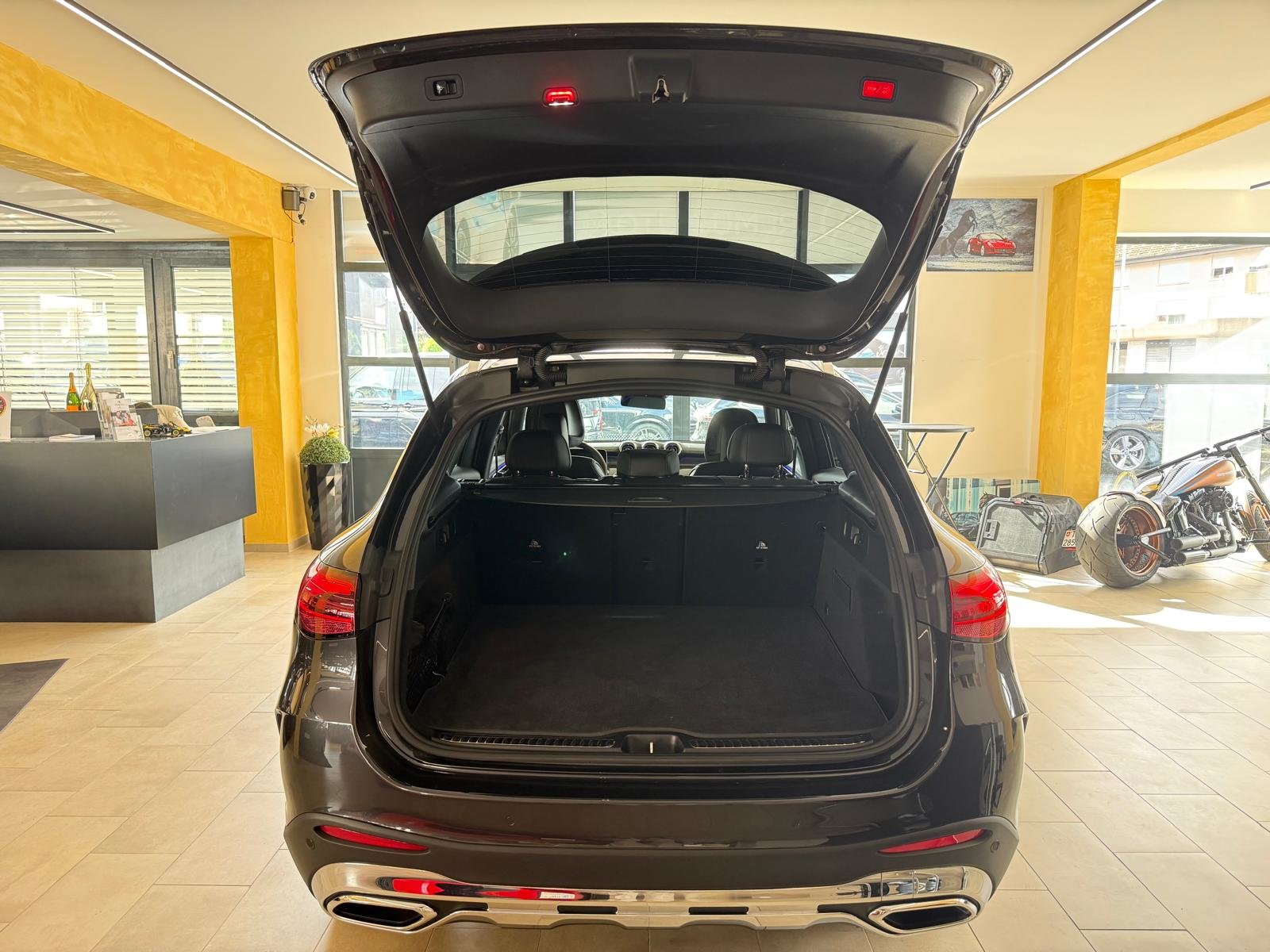 MERCEDES-BENZ GLC 300 d 4Matic 9G-Tronic AMG Line, Mild-Hybrid Diesel/Elektro, Occasion / Gebraucht, Automatik - 5