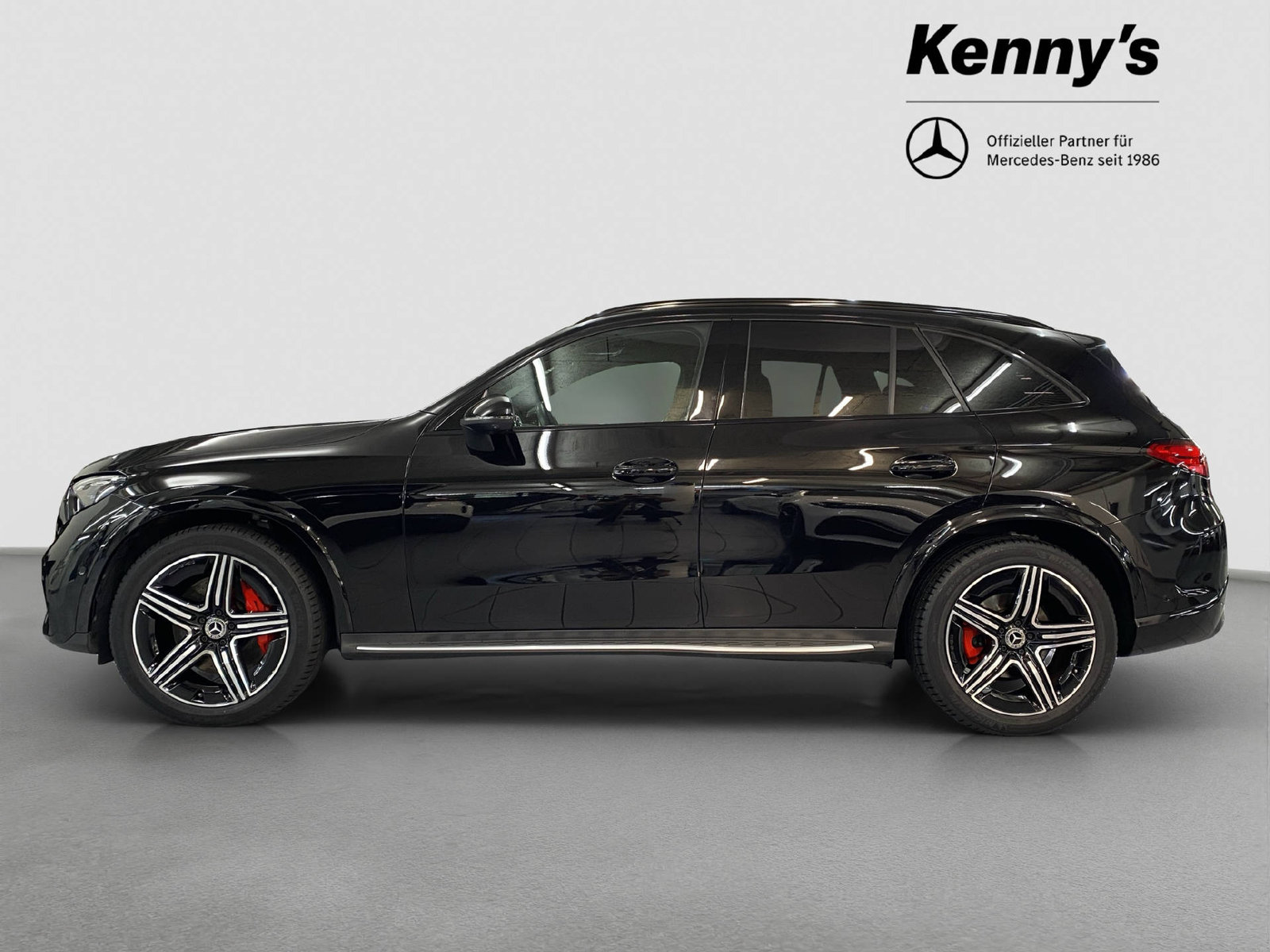 MERCEDES-BENZ GLC 300 AMG Line 4MATIC, Mild-Hybrid Petrol/Electric, Second hand / Used, Automatic - 3