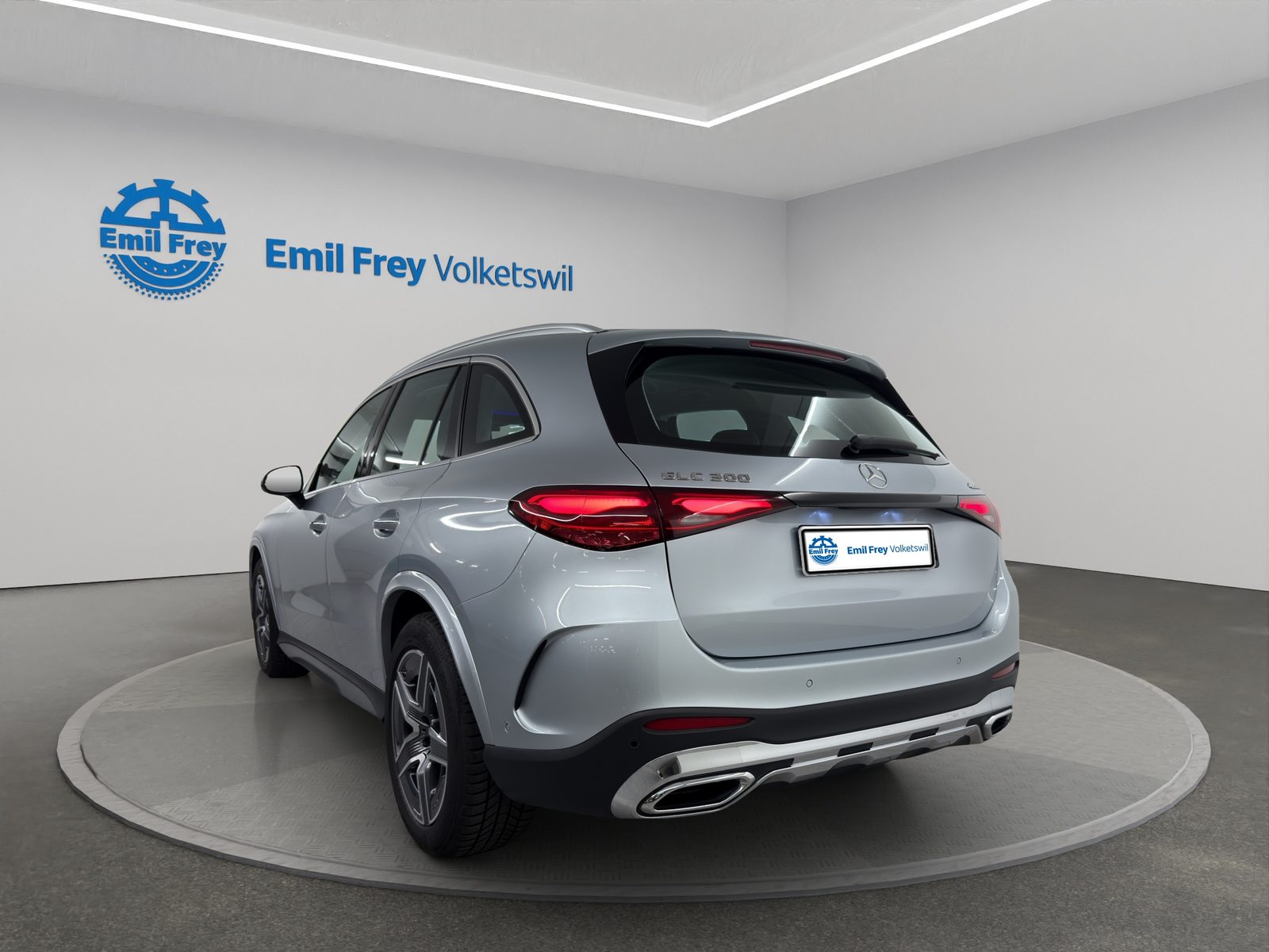 MERCEDES-BENZ GLC 300 AMG Line 4matic, Mild-Hybrid Petrol/Electric, Second hand / Used, Automatic - 3