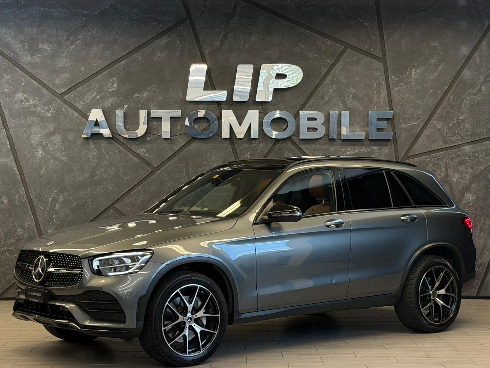 MERCEDES-BENZ GLC 300 e AMG Line 4Matic 9G-Tronic