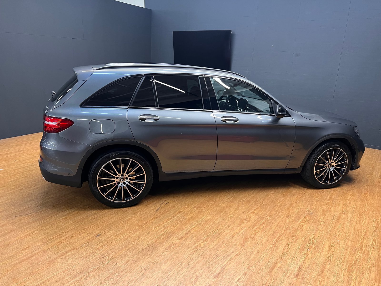 MERCEDES-BENZ GLC 300 4Matic AMG Line 9G-Tronic, Benzin, Occasion / Gebraucht, Automatik - 3