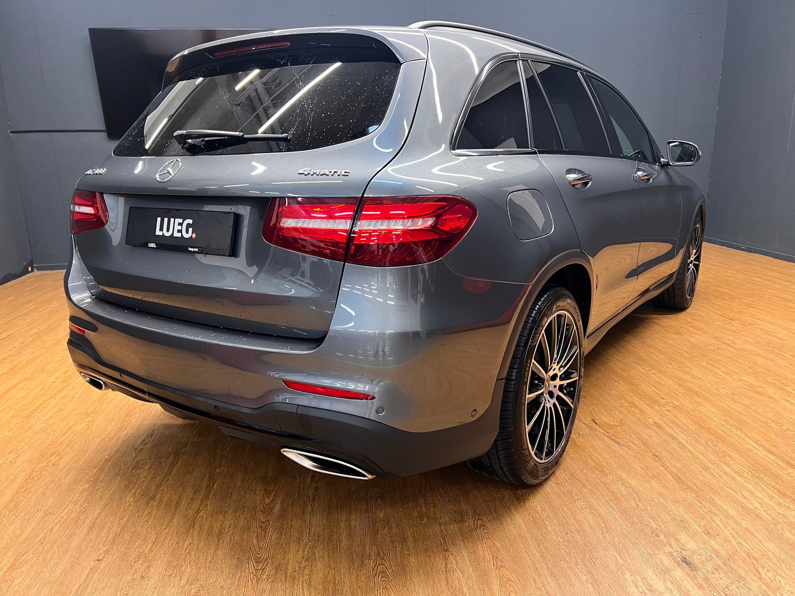 MERCEDES-BENZ GLC 300 4Matic AMG Line 9G-Tronic, Benzin, Occasion / Gebraucht, Automatik - 4