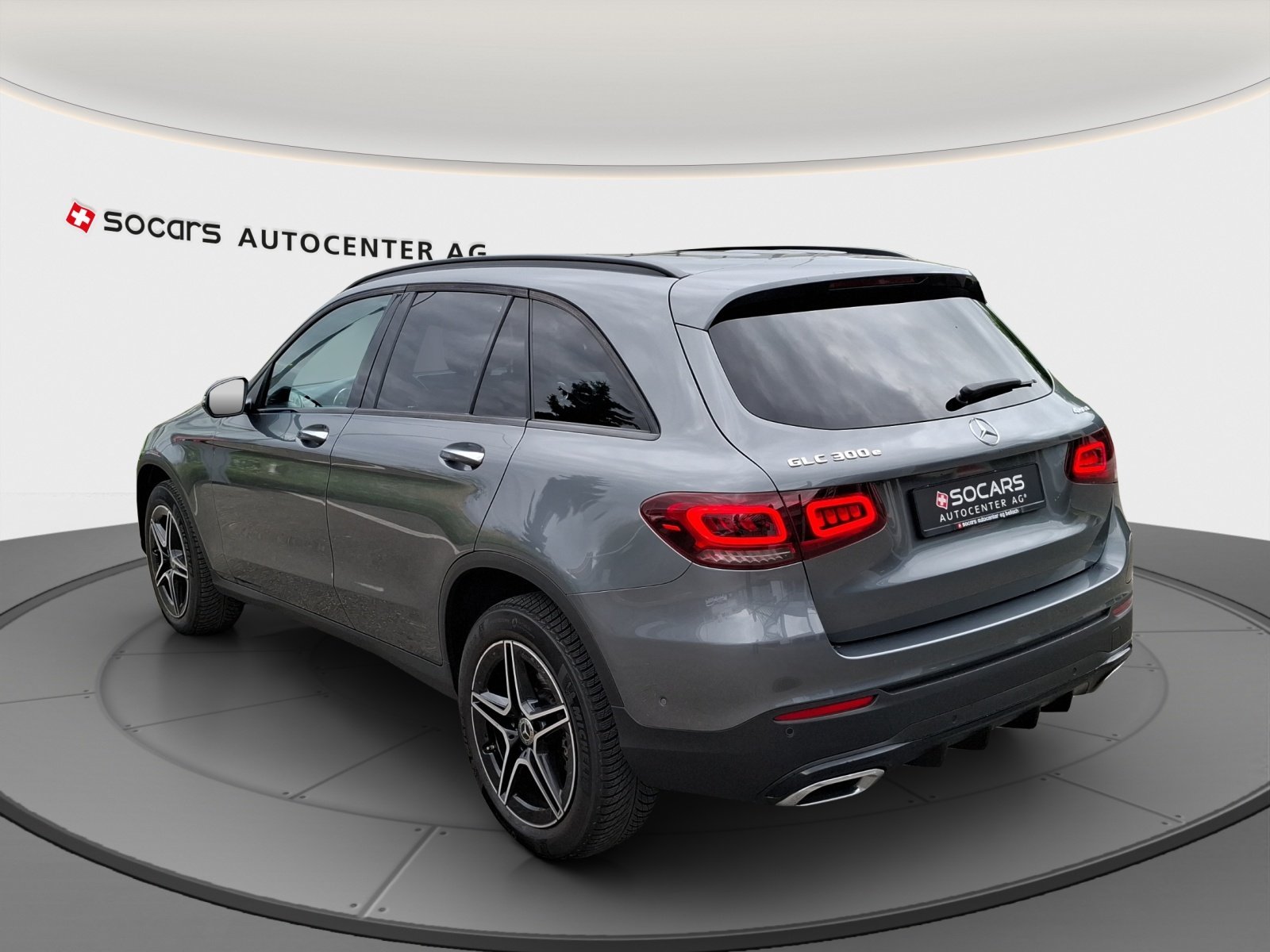 MERCEDES-BENZ GLC 300 e AMG Line 4Matic 9G-Tronic // 1.Hand, Plug-in-Hybrid Petrol/Electric, Second hand / Used, Automatic - 5