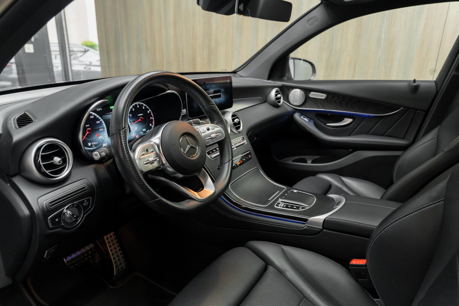 MERCEDES-BENZ GLC Coupé 300 AMG Line 4Matic 9G-Tronic, Benzin, Occasion / Gebraucht, Automatik - 4