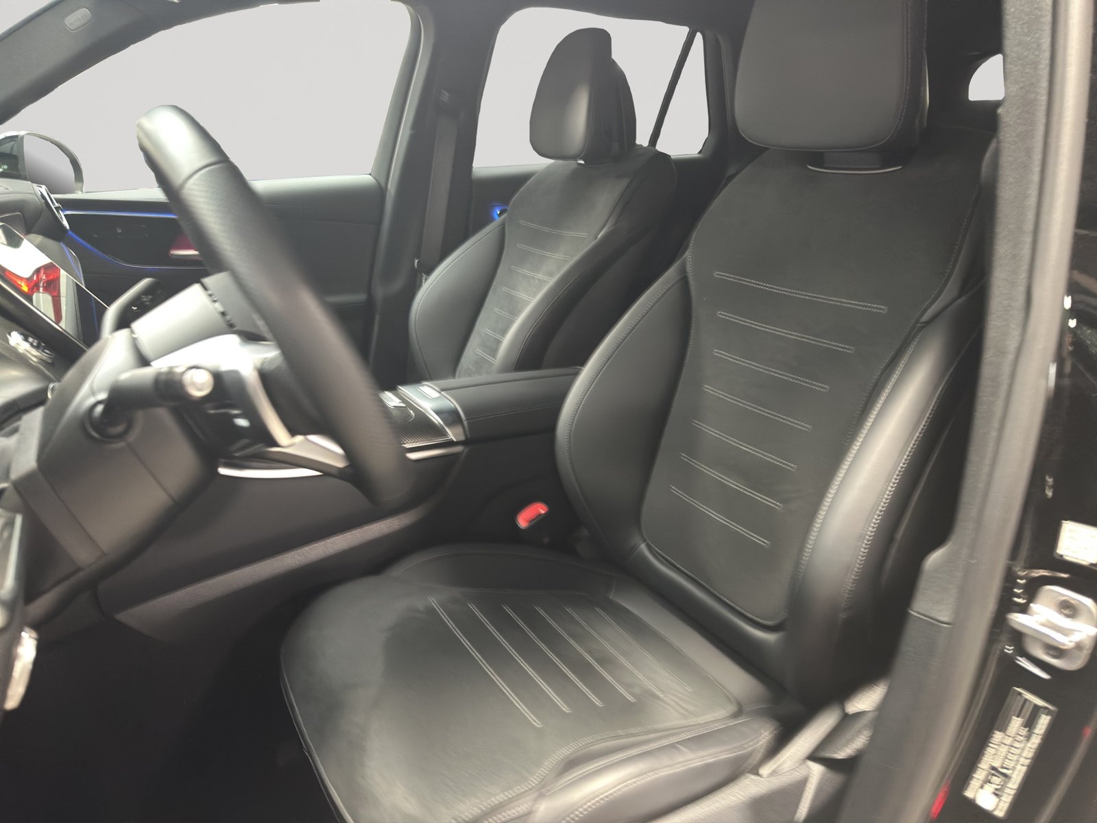 MERCEDES-BENZ GLC 300 d 4Matic 9G-Tronic AMG - Night, Mild-Hybrid Diesel/Electric, Second hand / Used, Automatic - 6