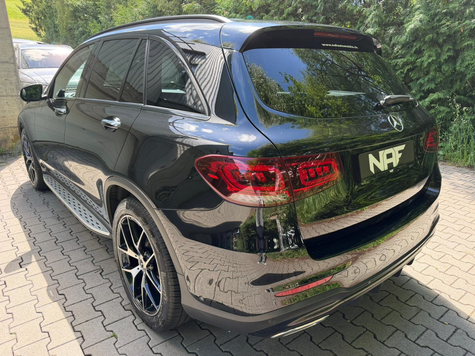 MERCEDES-BENZ GLC 300 d AMG Line 4Matic 9G-Tronic, Diesel, Second hand / Used, Automatic - 3