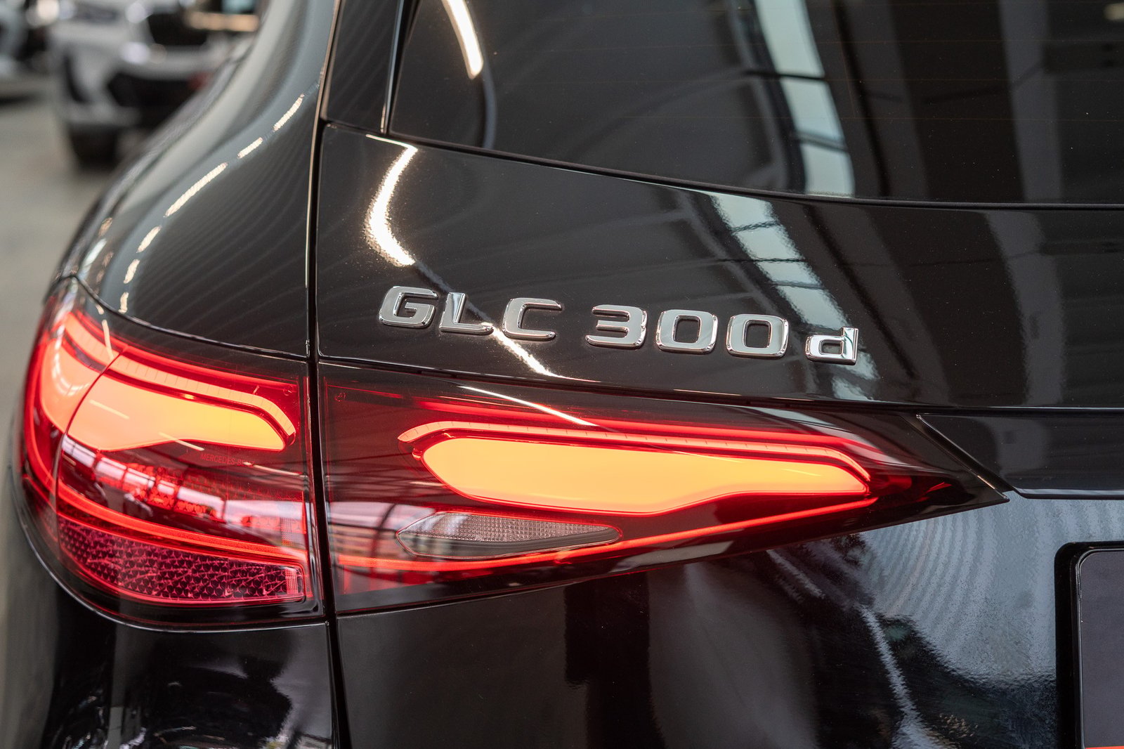 MERCEDES-BENZ GLC 300 d AMG Line 4matic / Rückfahrkamera /, Diesel, Second hand / Used, Automatic - 6