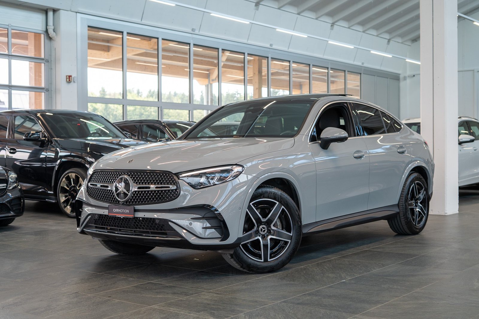 MERCEDES-BENZ GLC 300 AMG Line 4matic Coupé / Panorama / 36