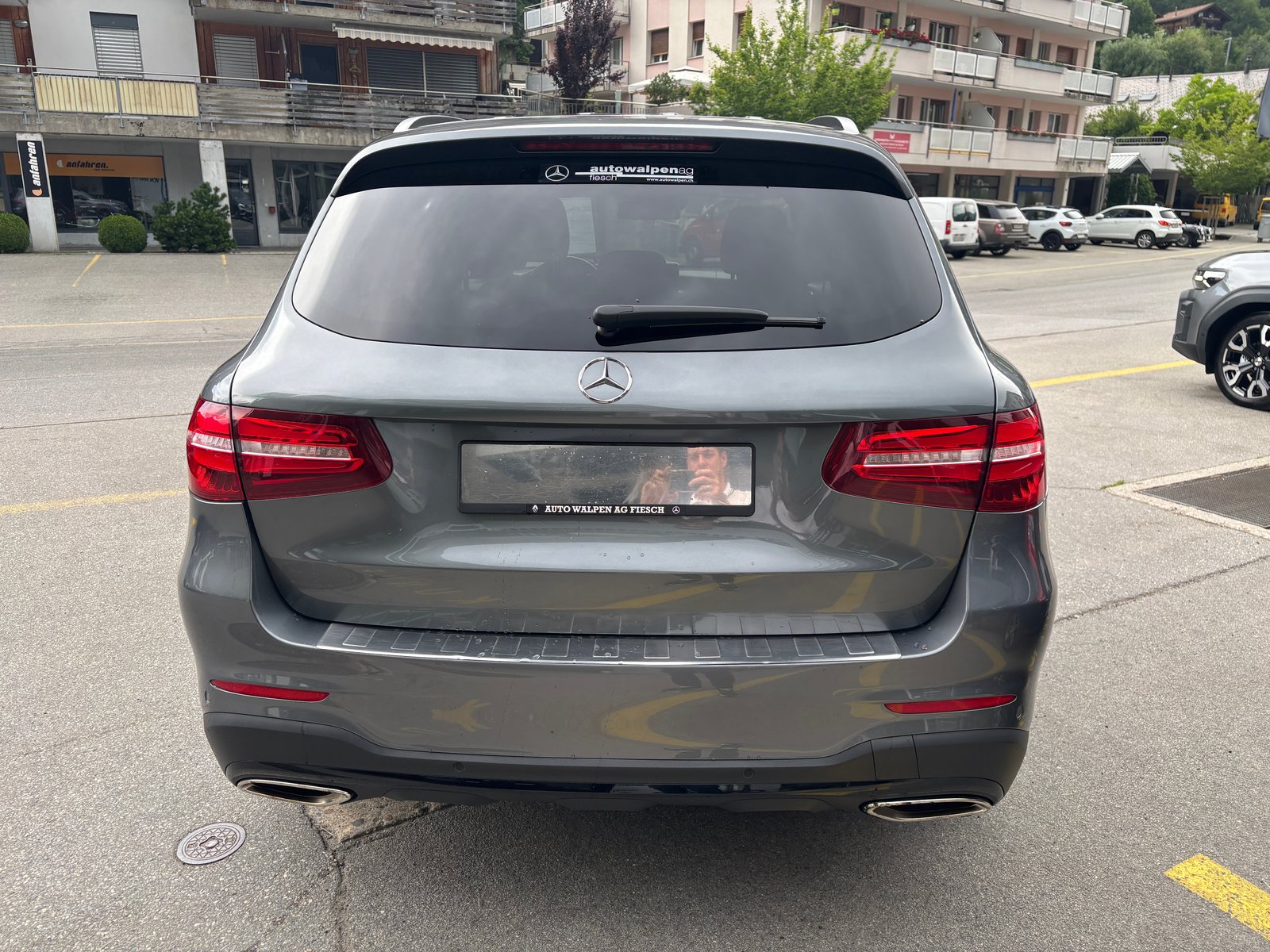 MERCEDES-BENZ GLC 300 Runout Edition 4M, Petrol, Second hand / Used, Automatic - 4