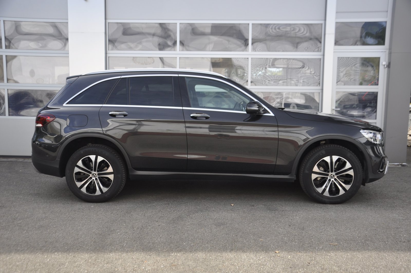 MERCEDES-BENZ GLC 300 e 4Matic 9G-Tronic I Anhängerkupplung, Hybride Rechargeable Essence/Électricité, Occasion / Utilisé, Automatique - 2