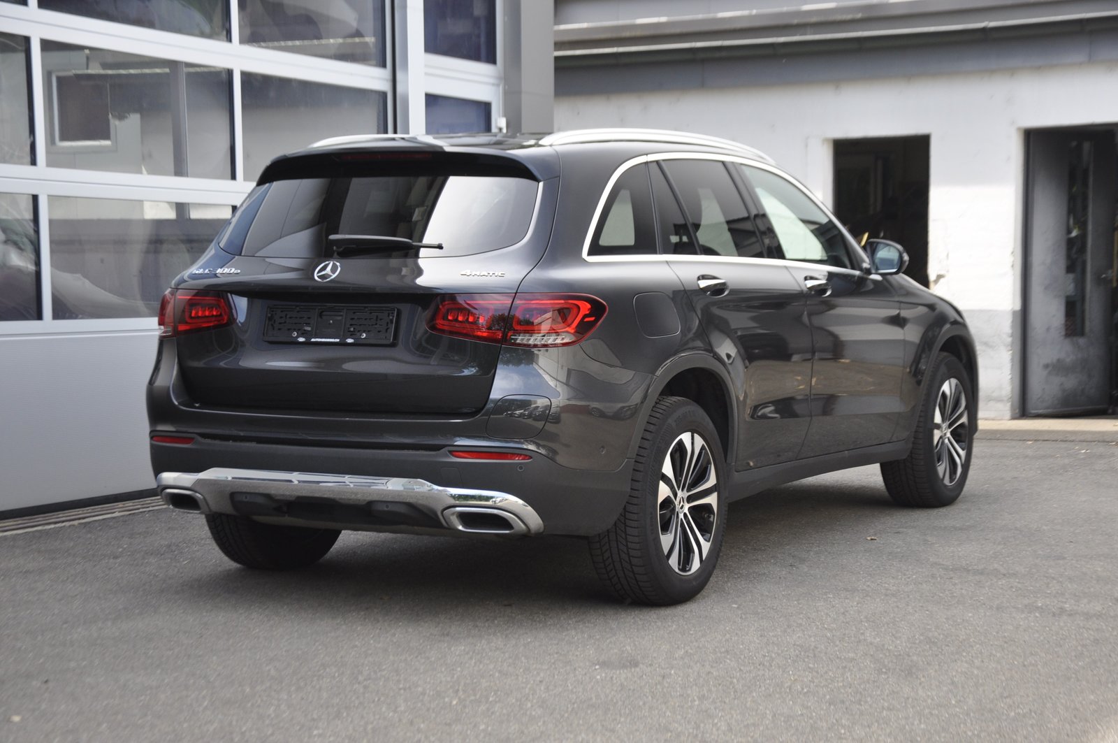 MERCEDES-BENZ GLC 300 e 4Matic 9G-Tronic I Anhängerkupplung, Hybride Rechargeable Essence/Électricité, Occasion / Utilisé, Automatique - 3