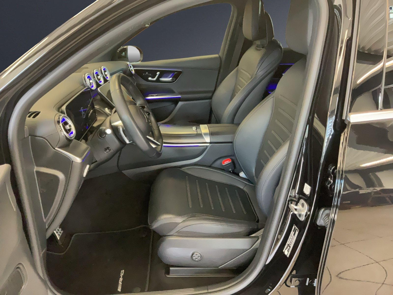 MERCEDES-BENZ GLC 300 4M AMG Line, Mild-Hybrid Benzin/Elektro, Occasion / Gebraucht, Automatik - 7