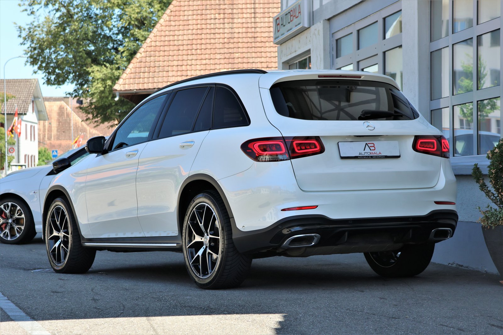 MERCEDES-BENZ GLC 300 AMG Line 4Matic 9G-Tronic (CH) + 2.4T, Hybride Leggero Benzina/Elettrica, Occasioni / Usate, Automatico - 3