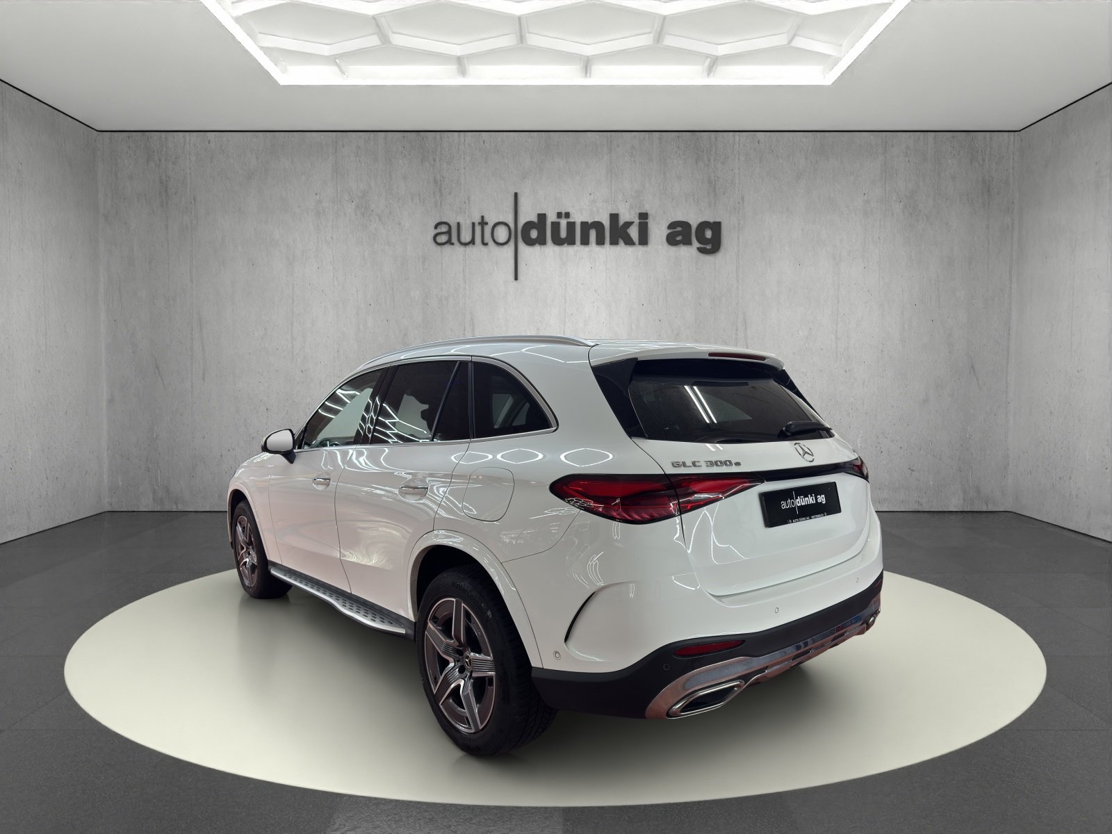 MERCEDES-BENZ GLC 300 e 4Matic 9G-Tronic, Plug-in-Hybrid Benzin/Elektro, Occasion / Gebraucht, Automatik - 3