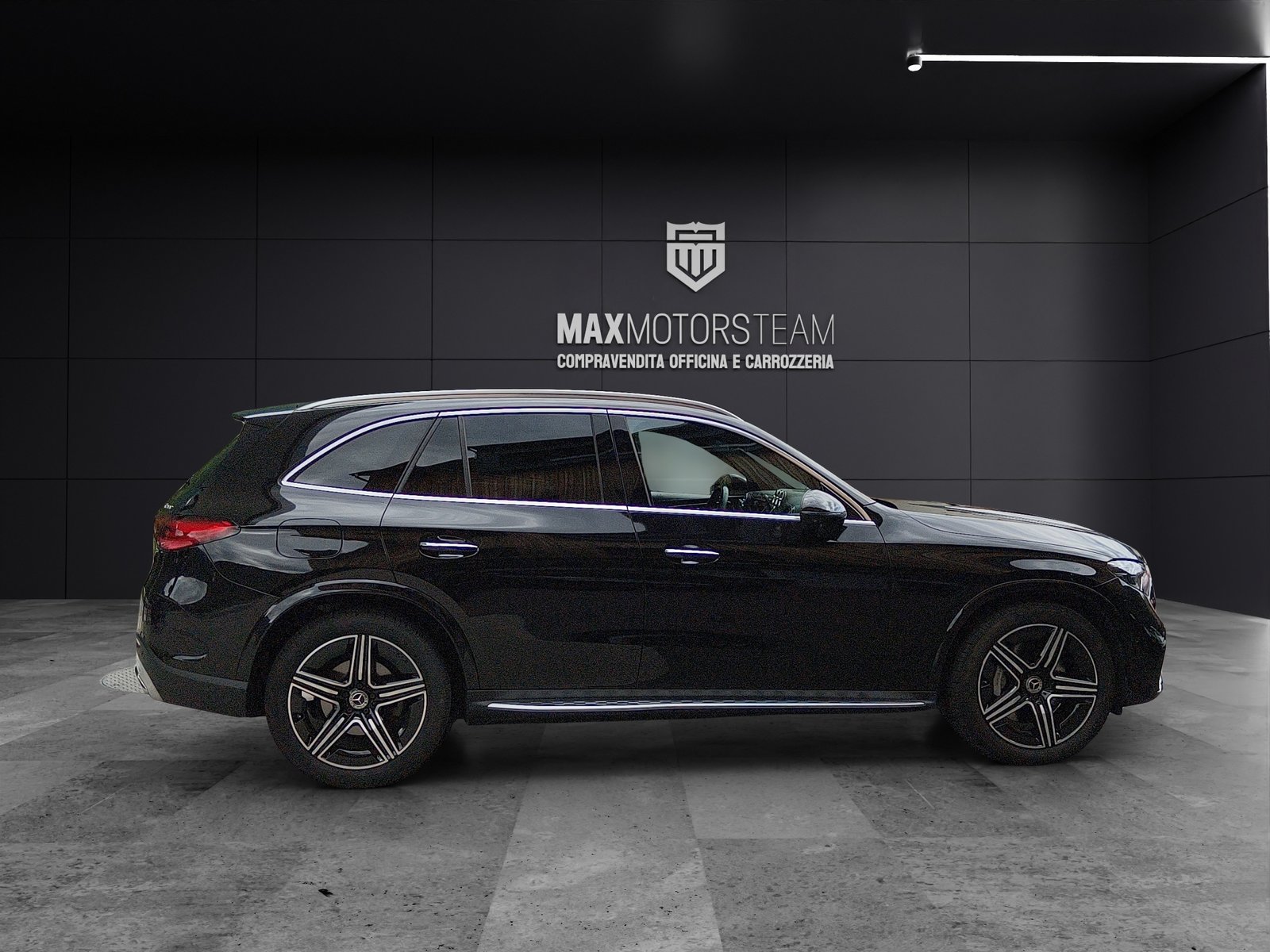 MERCEDES-BENZ GLC 300 4Matic AMG Line 9G-Tronic, Mild-Hybrid Benzin/Elektro, Occasion / Gebraucht, Automatik - 3
