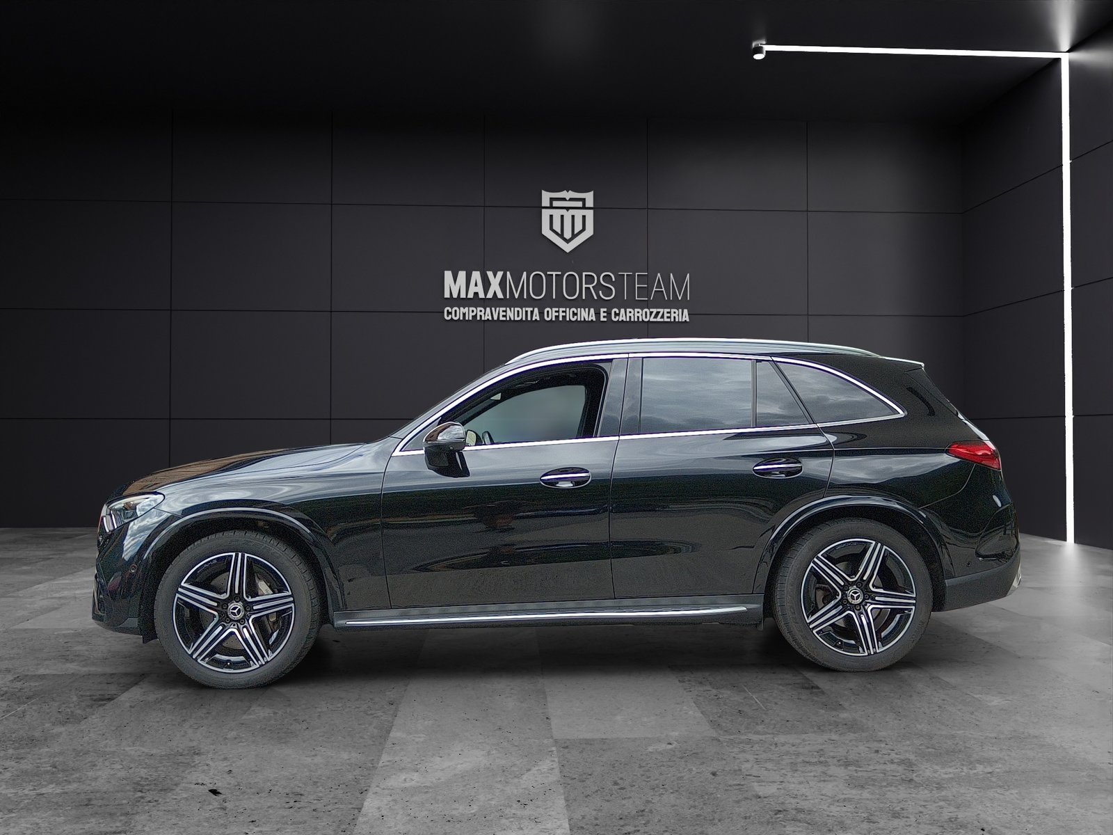 MERCEDES-BENZ GLC 300 4Matic AMG Line 9G-Tronic, Mild-Hybrid Benzin/Elektro, Occasion / Gebraucht, Automatik - 4