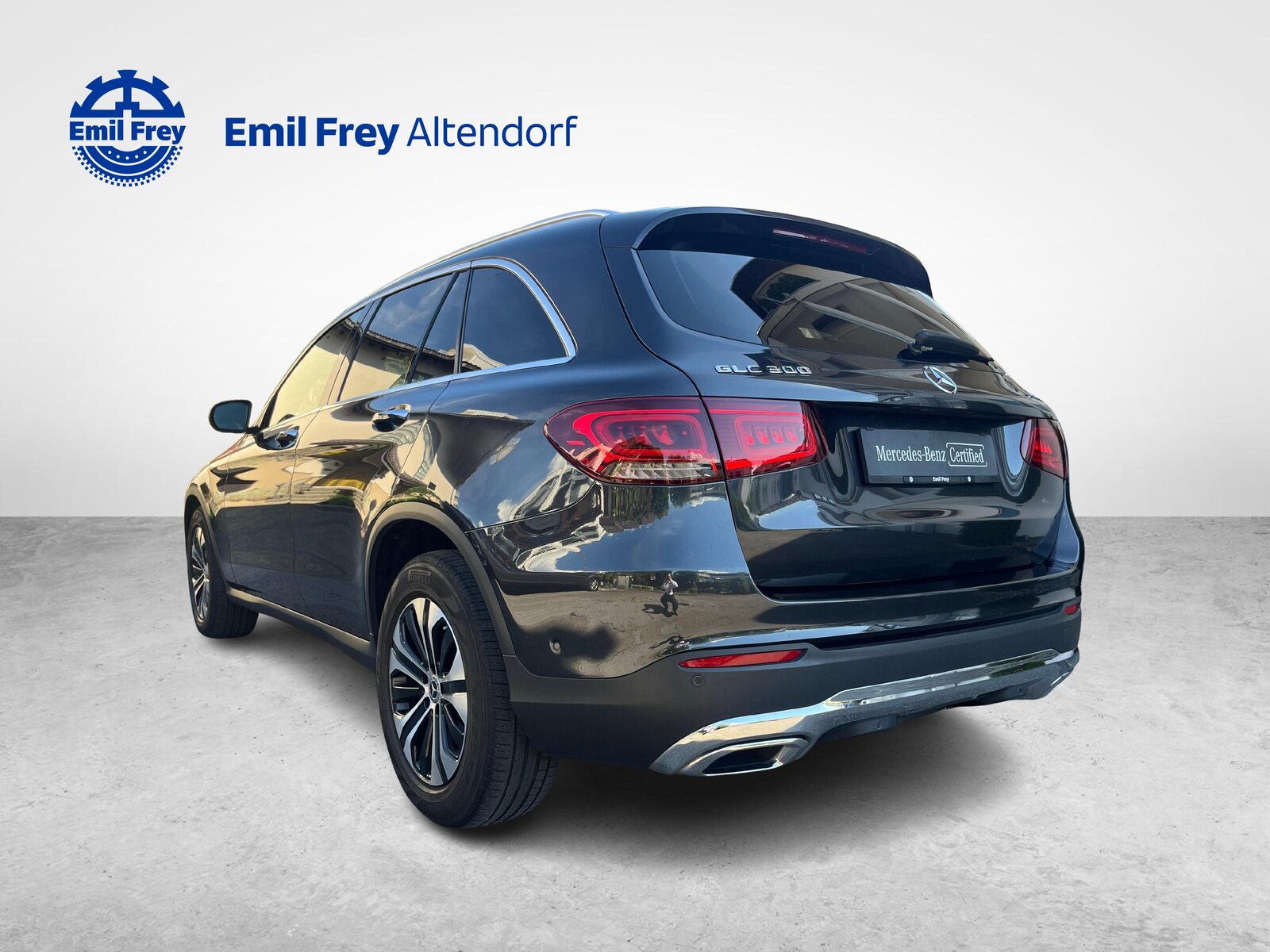 MERCEDES-BENZ GLC 300 4MATIC AMG Line, Mild-Hybrid Petrol/Electric, Second hand / Used, Automatic - 3