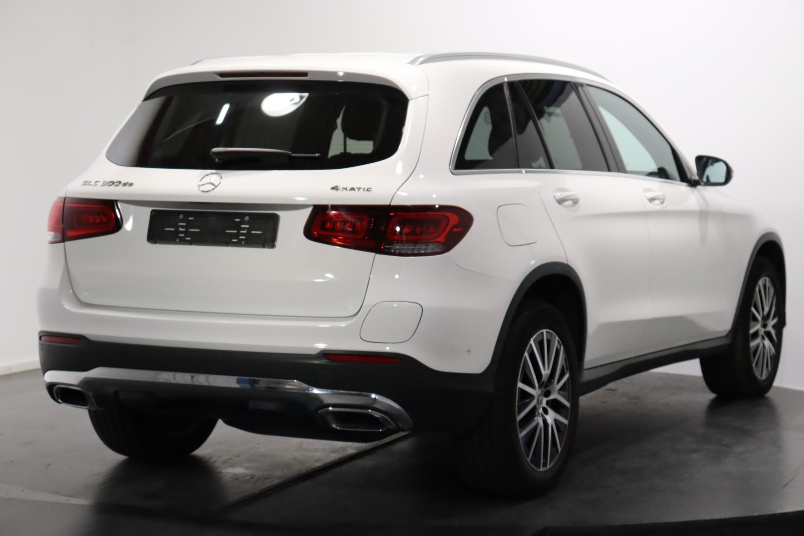 MERCEDES-BENZ GLC 300 de 4m, Plug-in-Hybrid Diesel/Electric, Second hand / Used, Automatic - 5