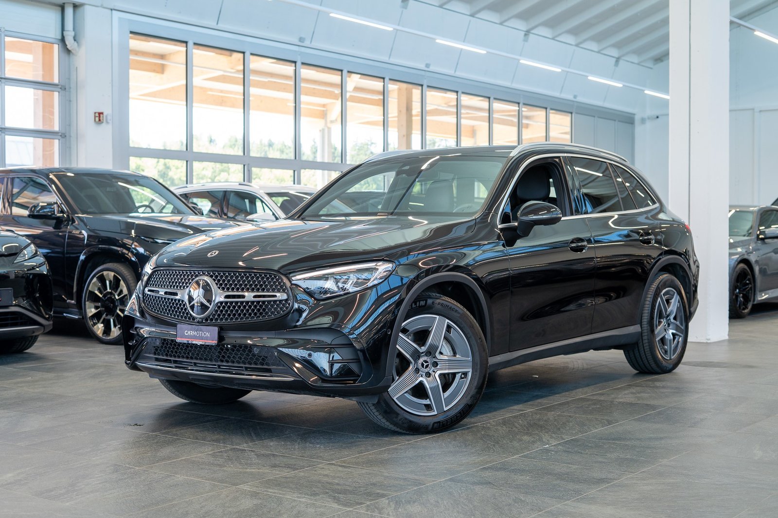 MERCEDES-BENZ GLC 300 d 4matic AMG Line / Anhängerkupplung
