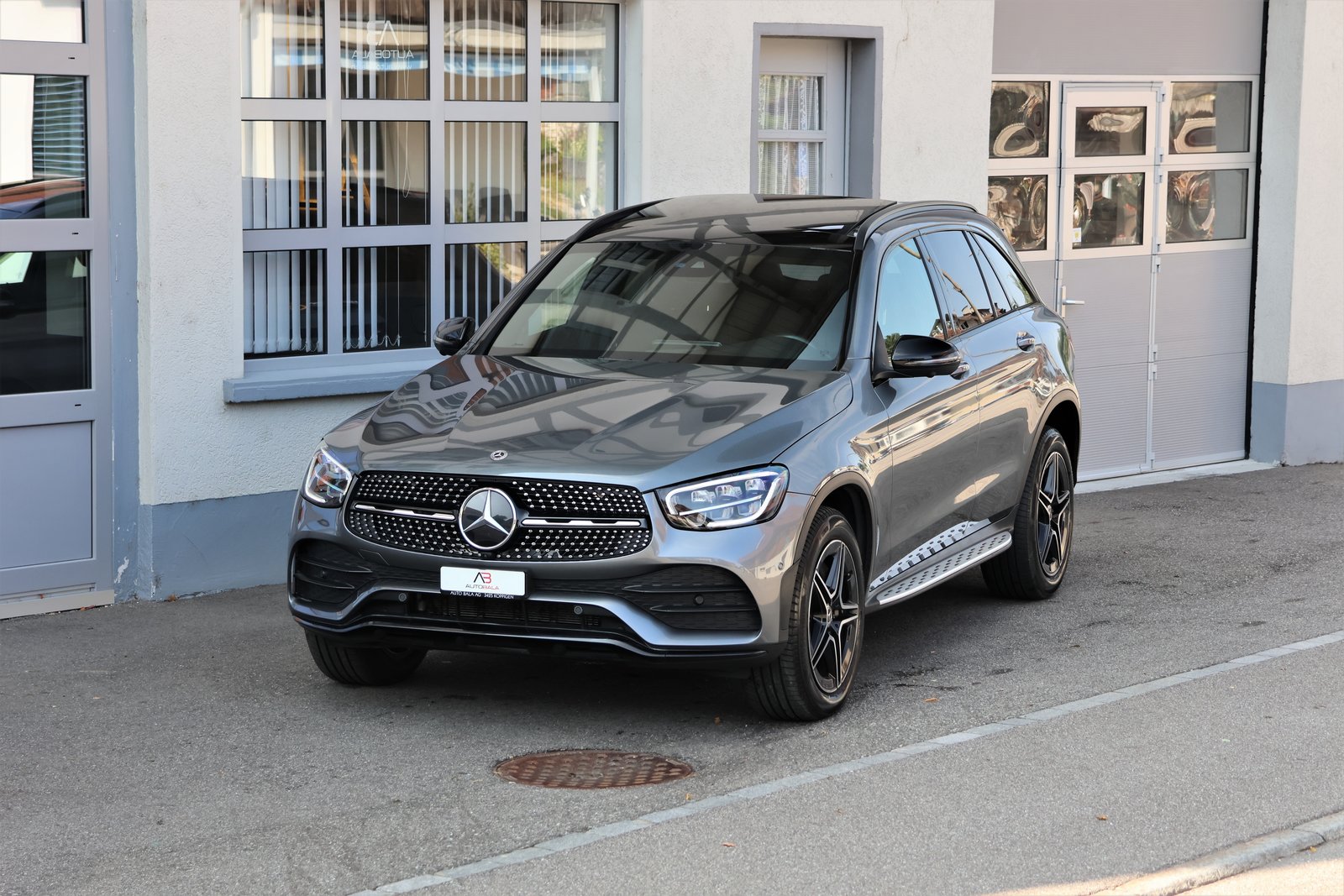 MERCEDES-BENZ GLC 300 e AMG Line 4Matic 9G-Tronic