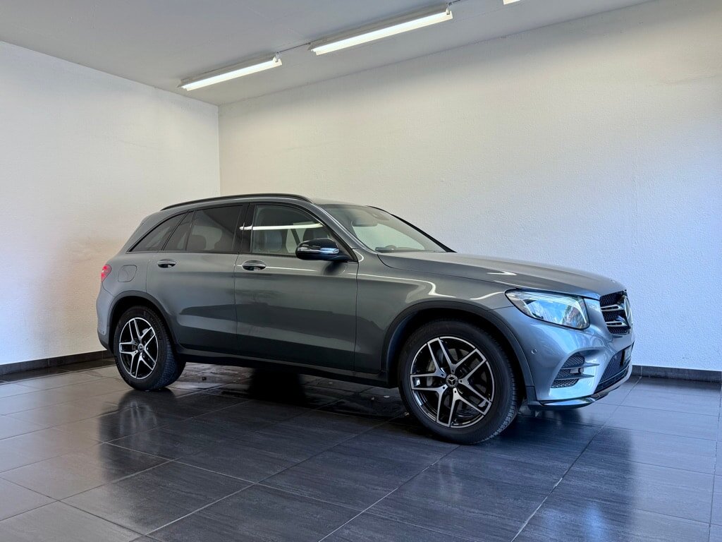 MERCEDES-BENZ GLC 300 4Matic AMG Line 9G-Tronic