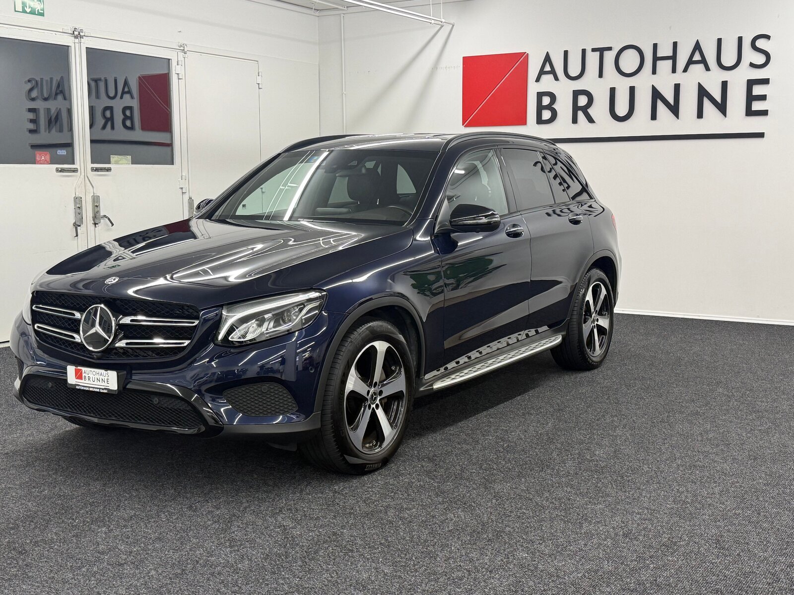 MERCEDES-BENZ GLC 300 4Matic AMG Line 9G-Tronic