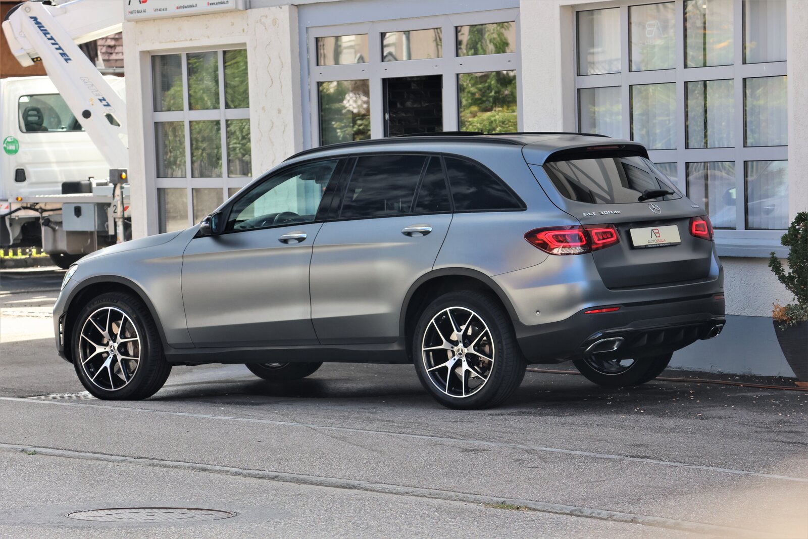 MERCEDES-BENZ GLC 300 de AMG Line 4Matic 9G-Tronic (CH) *Des, Plug-in-Hybrid Diesel/Elektro, Occasion / Gebraucht, Automatik - 2