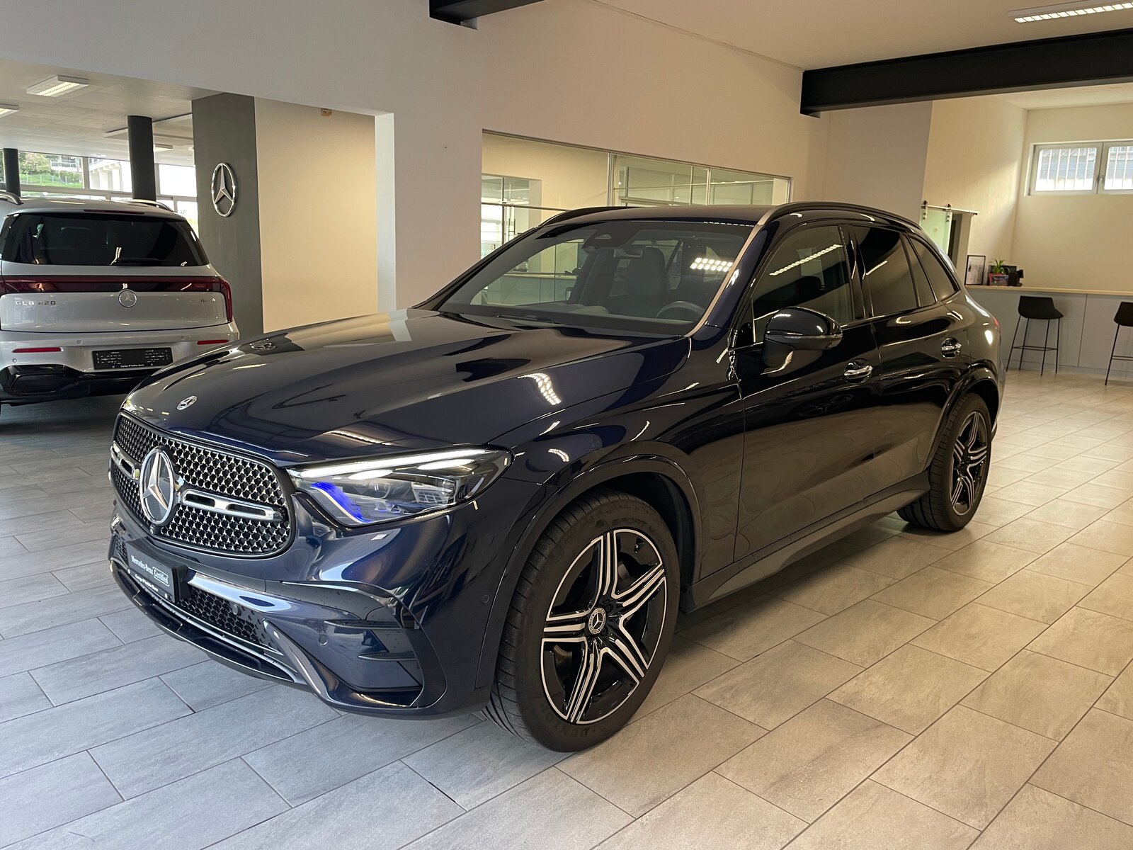 MERCEDES-BENZ GLC 300 4Matic AMG Line 9G-Tronic