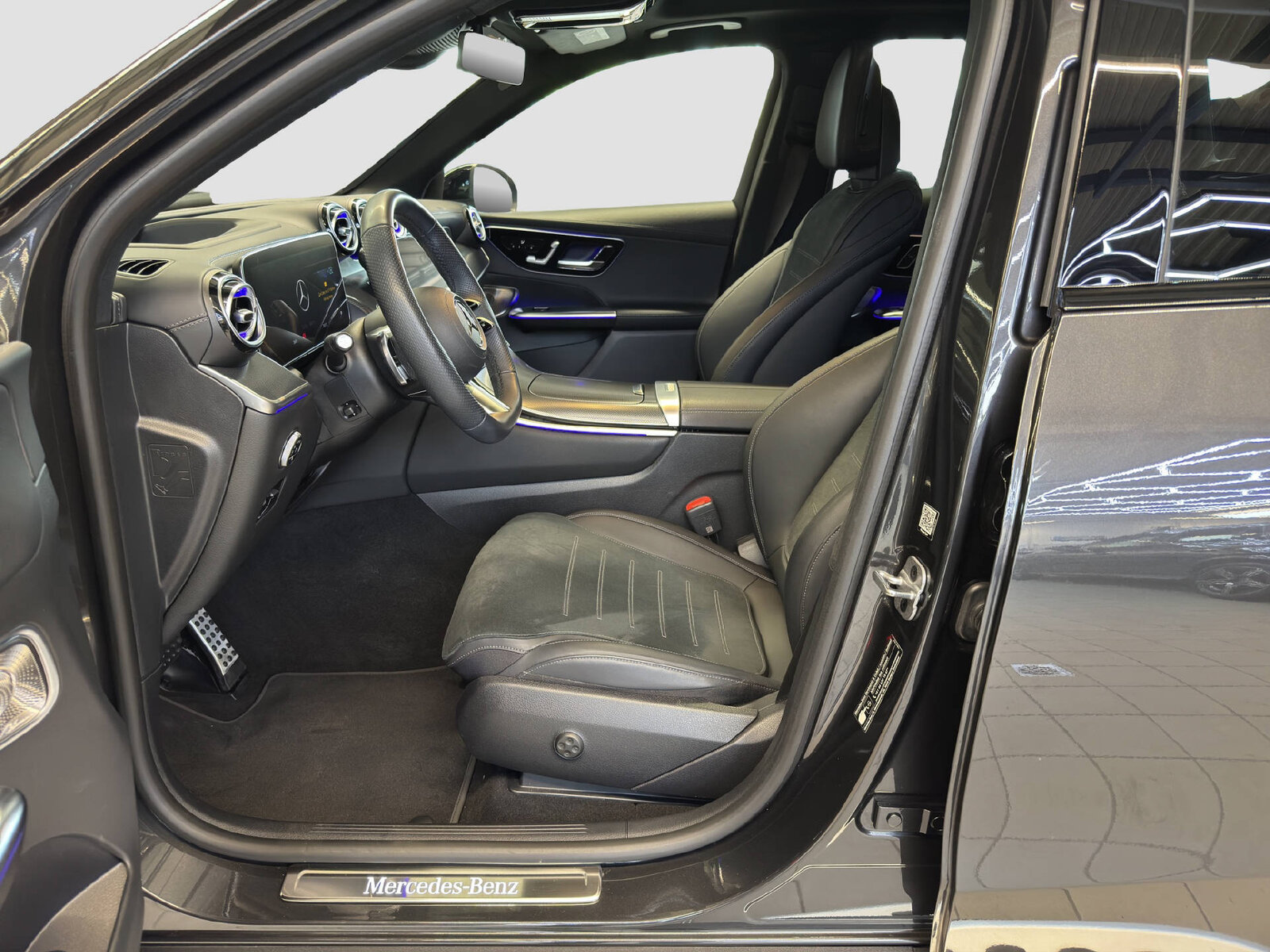 MERCEDES-BENZ GLC 300 AMG Line 4MATIC, Mild-Hybrid Petrol/Electric, Second hand / Used, Automatic - 7