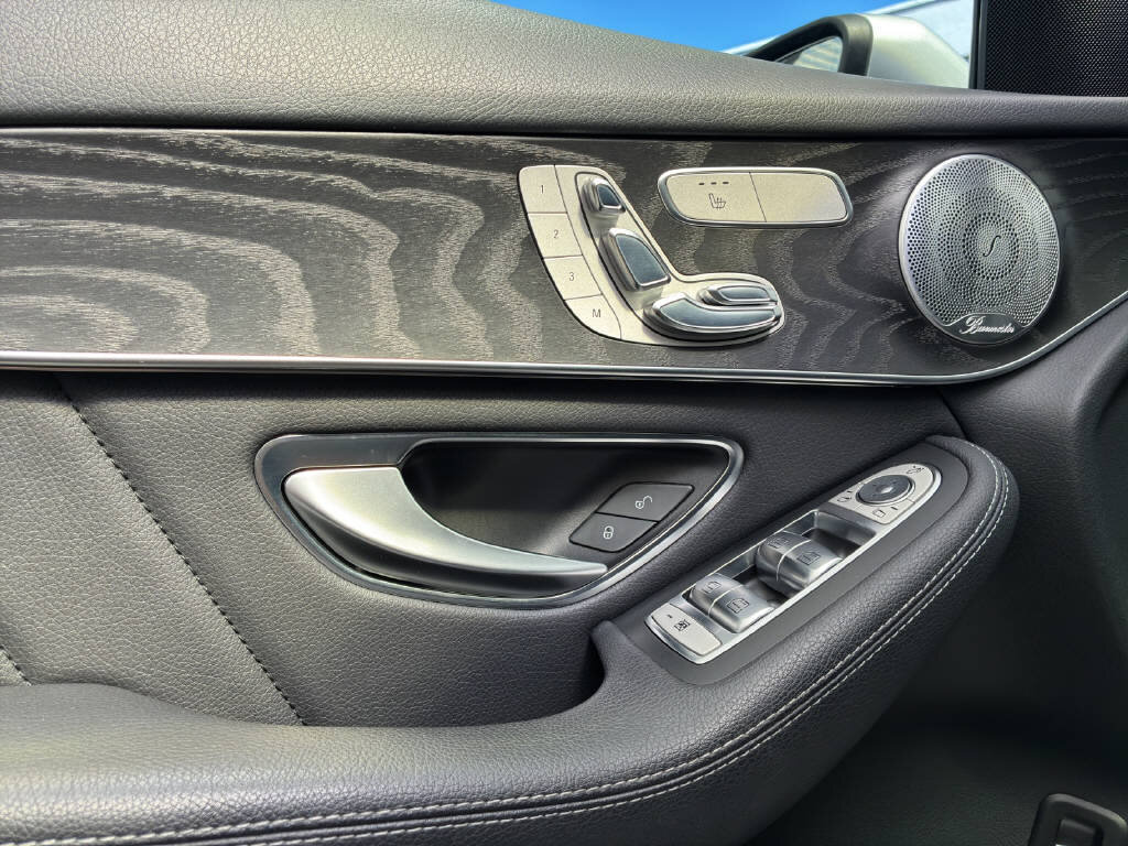 MERCEDES-BENZ GLC 300 AMG Line 4Matic Coupé, Benzin, Occasion / Gebraucht, Automatik - 7