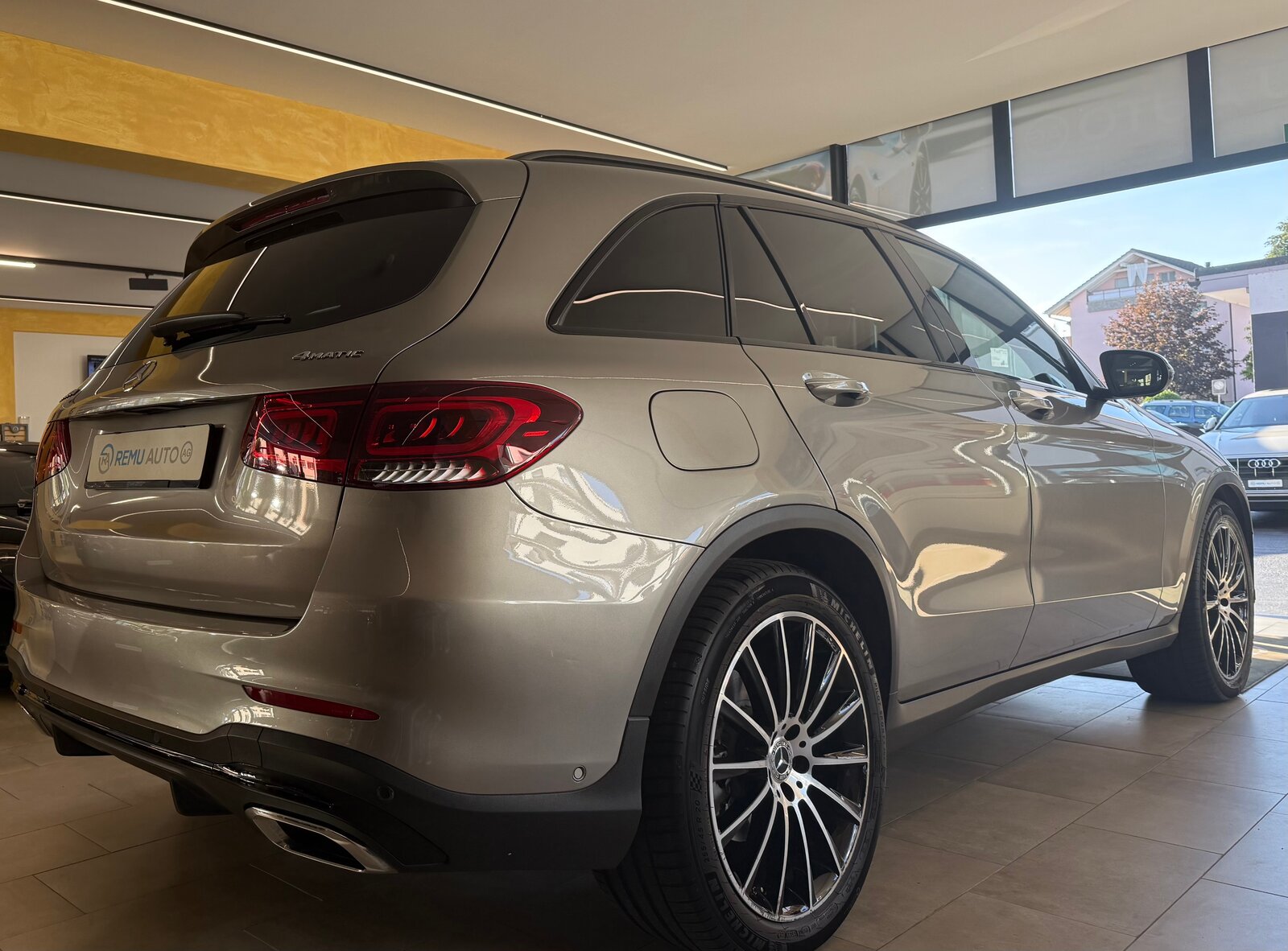 MERCEDES-BENZ GLC 300 d AMG Line 4Matic 9G-Tronic, Diesel, Occasion / Gebraucht, Automatik - 3