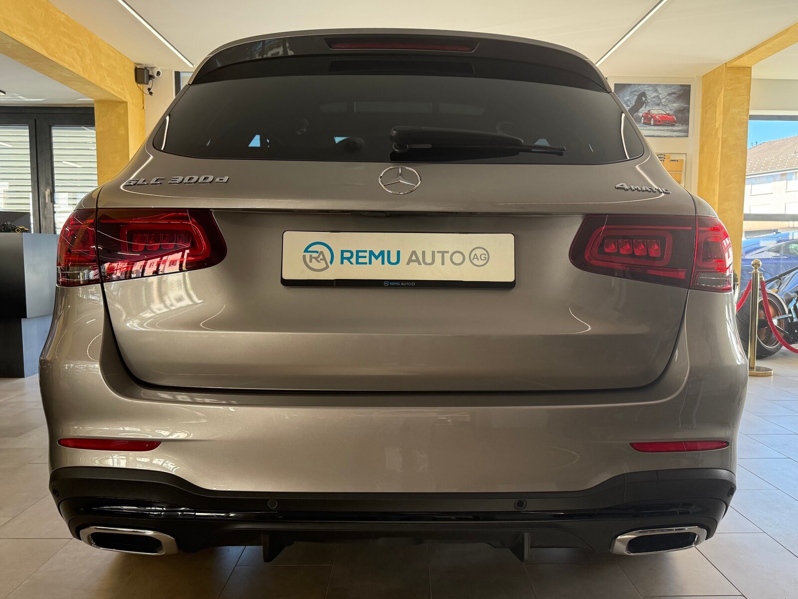 MERCEDES-BENZ GLC 300 d AMG Line 4Matic 9G-Tronic, Diesel, Occasion / Gebraucht, Automatik - 4