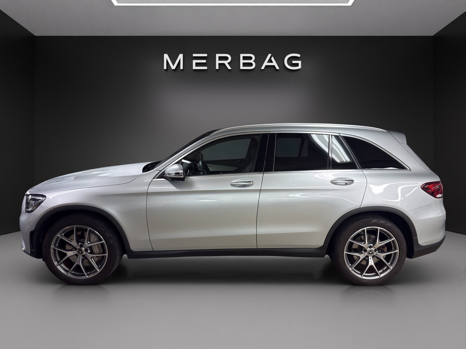 MERCEDES-BENZ GLC 300 AMG Line 4Matic, Mild-Hybrid Petrol/Electric, Second hand / Used, Automatic - 2