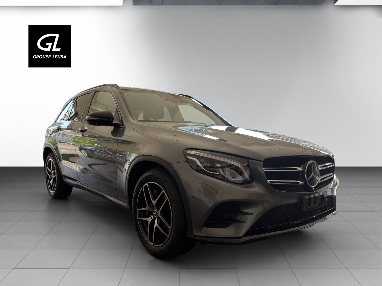 MERCEDES-BENZ GLC 300 4Matic AMG Line 9G-Tronic