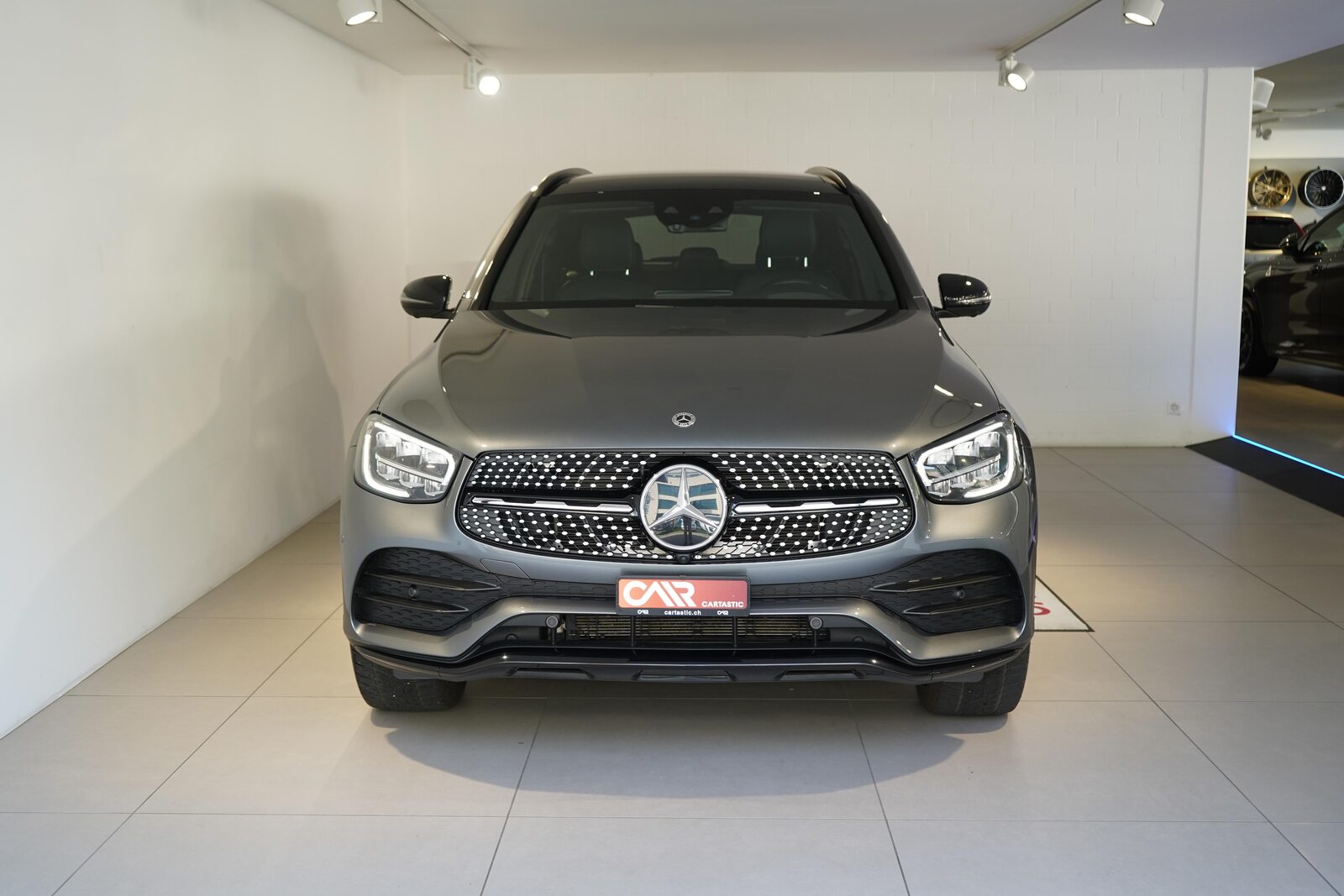 MERCEDES-BENZ GLC-Klasse X253 GLC 300 e AMG Line 4m, Plug-in-Hybrid Petrol/Electric, Second hand / Used, Automatic - 2