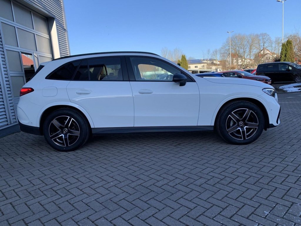 MERCEDES-BENZ GLC 300 d 4Matic AMG-Line, Diesel, Occasion / Gebraucht, Automatik - 2