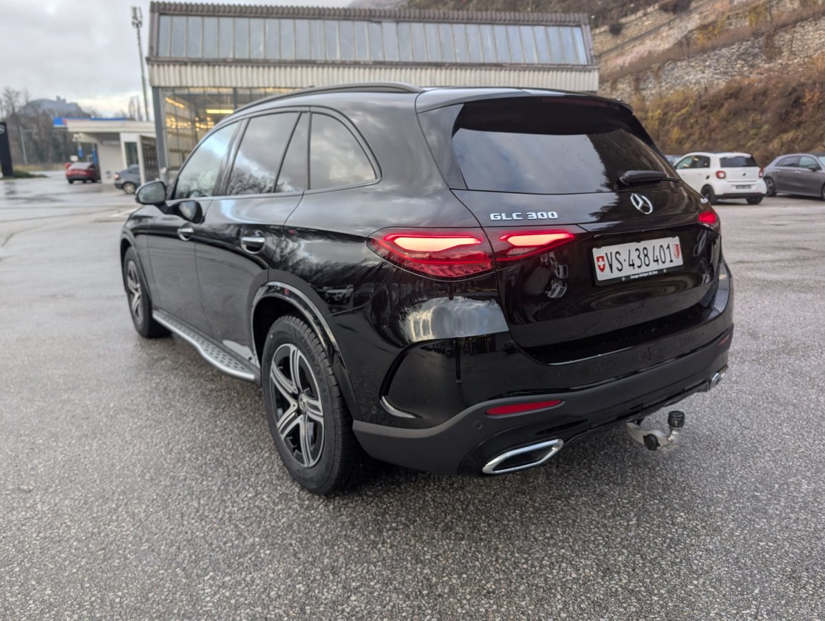 MERCEDES-BENZ GLC 300 4Matic AMG Line 9G-Tronic, Mild-Hybrid Petrol/Electric, Ex-demonstrator, Automatic - 4