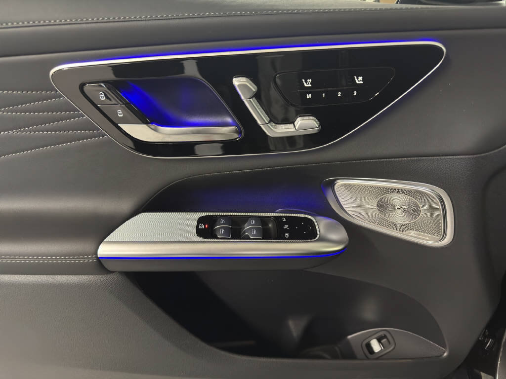 MERCEDES-BENZ GLC 300 AMG Line 4Matic, Mild-Hybrid Petrol/Electric, Ex-demonstrator, Automatic - 6
