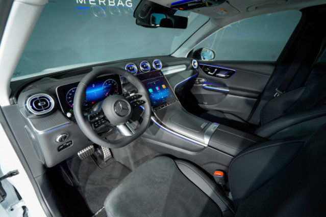 MERCEDES-BENZ GLC 300 4Matic 9G-Tronic, Mild-Hybrid Petrol/Electric, Ex-demonstrator, Automatic - 6