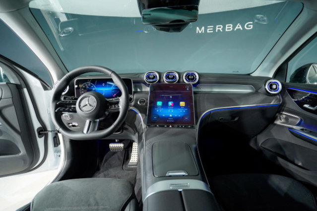 MERCEDES-BENZ GLC 300 4Matic 9G-Tronic, Mild-Hybrid Petrol/Electric, Ex-demonstrator, Automatic - 7
